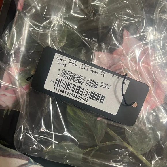 Dolce and Gabbana Floral Scarf - Picture 2 of 8